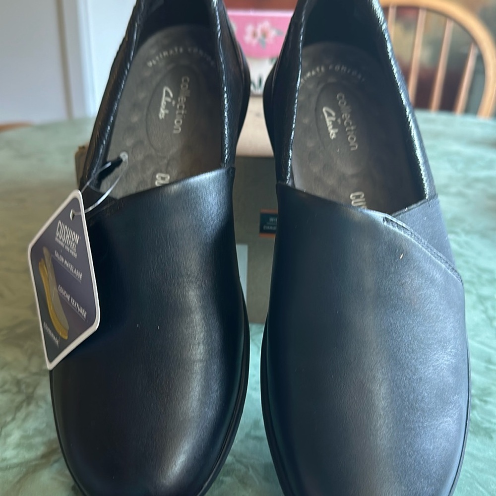 Clarks Kayleigh Step  Black